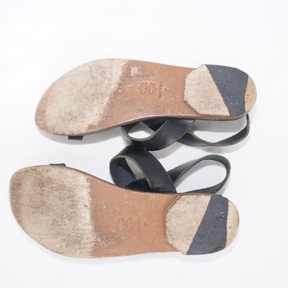 Everlane Black Leather Two Strap Sandals, Size 7 - Picture 8 of 8